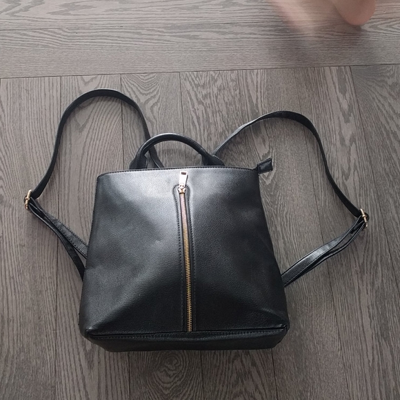 Beautifu blackl backpack by Elle🍀🍀 - Picture 4 of 12